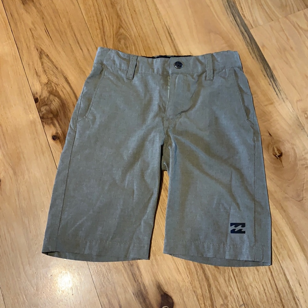 Boys Billabong Submersible Shorts Size 6